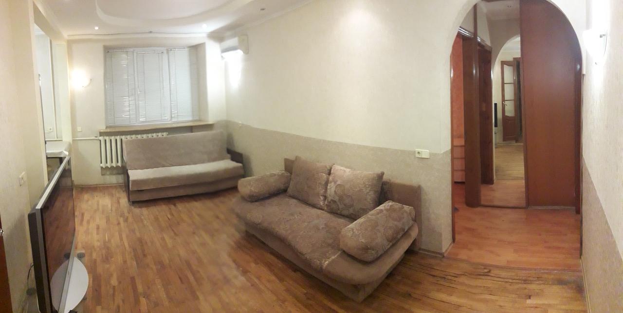 Appartment Near M. 23 Serpnya ハルキウ エクステリア 写真