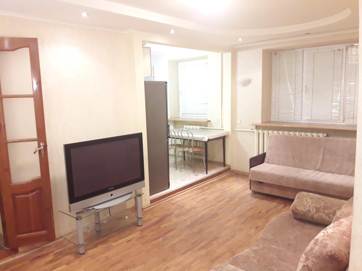 Appartment Near M. 23 Serpnya ハルキウ エクステリア 写真